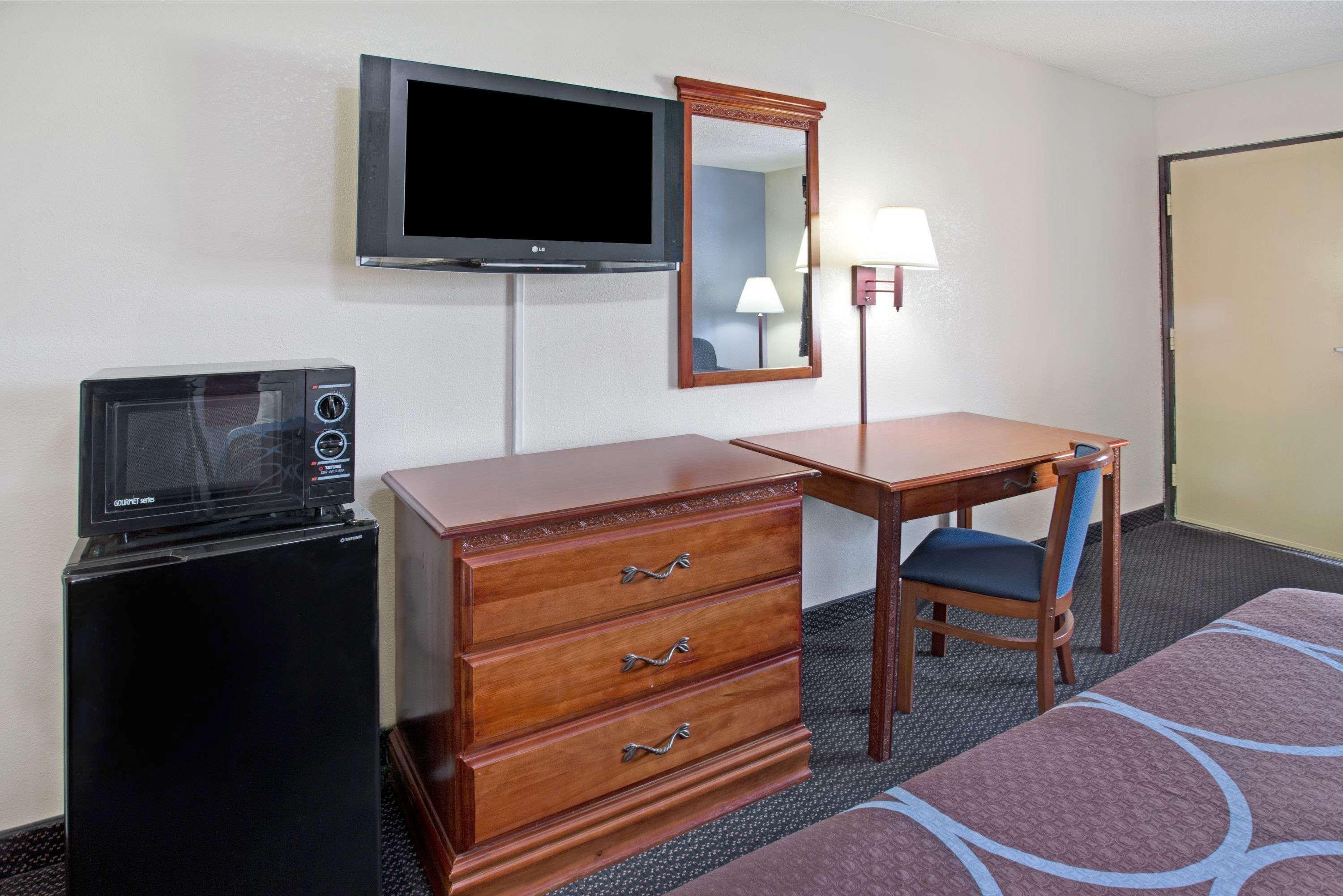Hotel Super 8 By Wyndham Suwanee Exterior foto