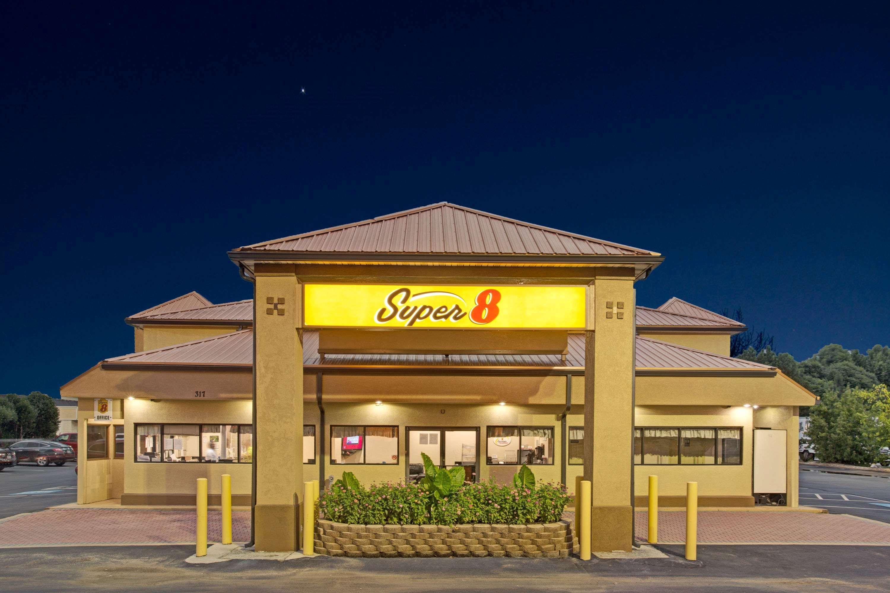 Hotel Super 8 By Wyndham Suwanee Exterior foto